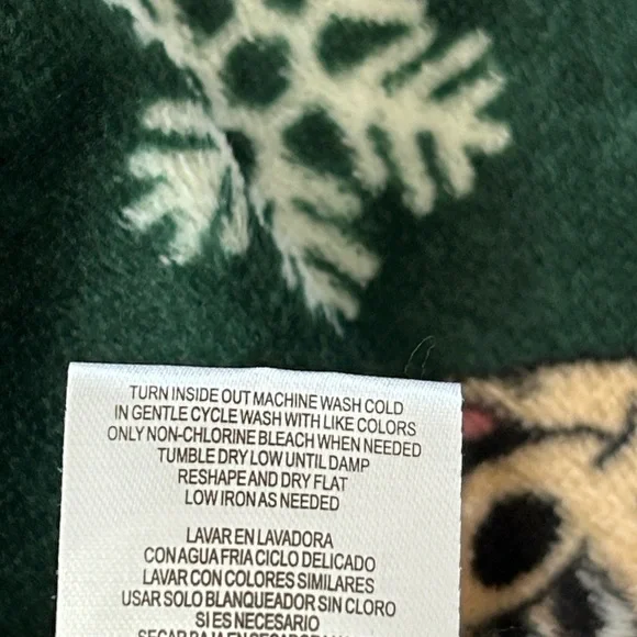 ⭐️NWT!⭐️ Disney Mickey Mouse Fuzzy Sleep Shorts Sz L w MEASUREMENTS Xmas Theme - Picture 7 of 8